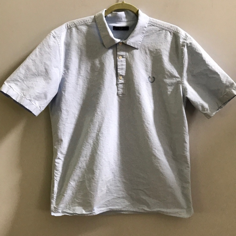 Fred Perry men’s Large/XL 44” blue Cotton shirt